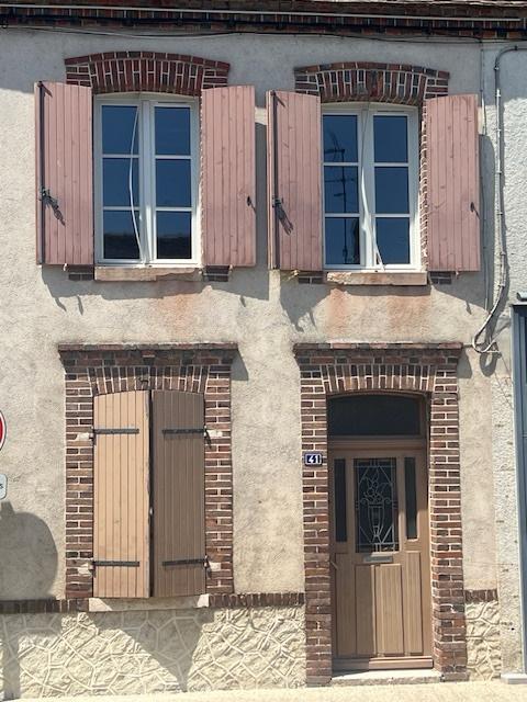 Volets battants sur façade